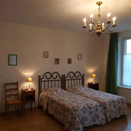 Le Chateau De Guest house Puxe