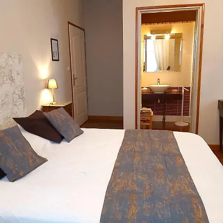 Le Chateau De Guest house