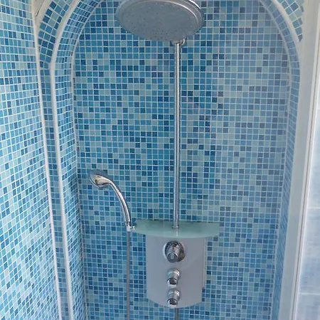 Pensión Le Chateau De 2*