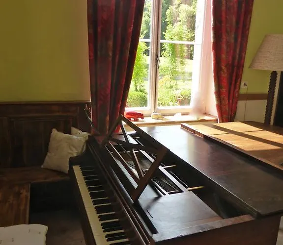 Le Chateau De Penzion Puxe